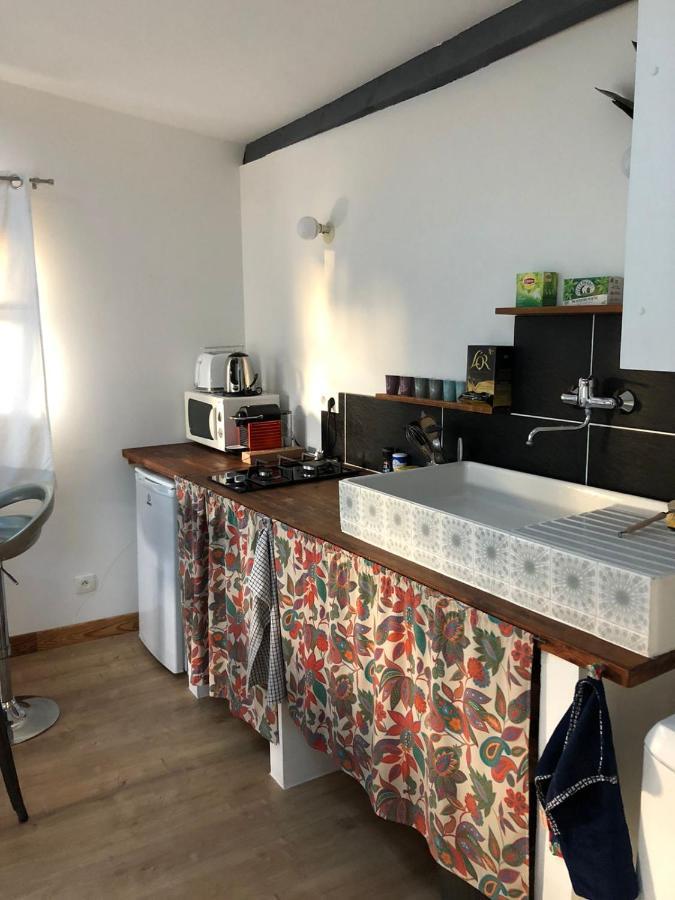 Charmant Logement Avec Parking Apartment Orvault Ngoại thất bức ảnh